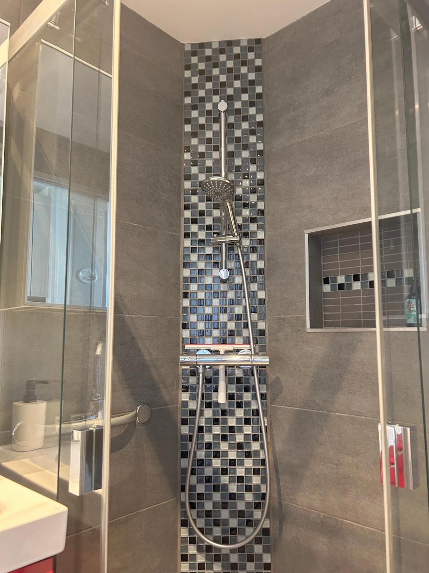 Carla'S Residences F1 Hyper Centre Екс ле Бен Екстериор снимка